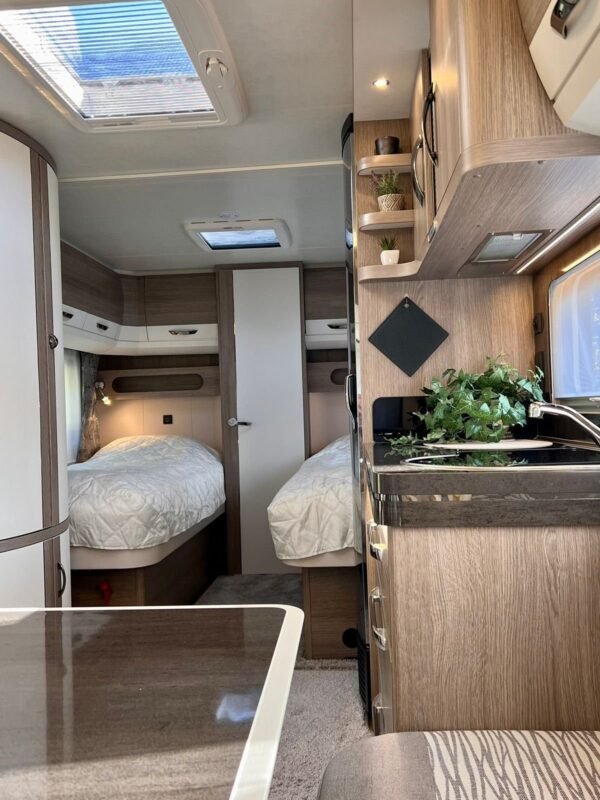 Caravane Hobby 560 Prestige WLU JAGFA caravane-hobby-560-prestige-wlu-jagfa