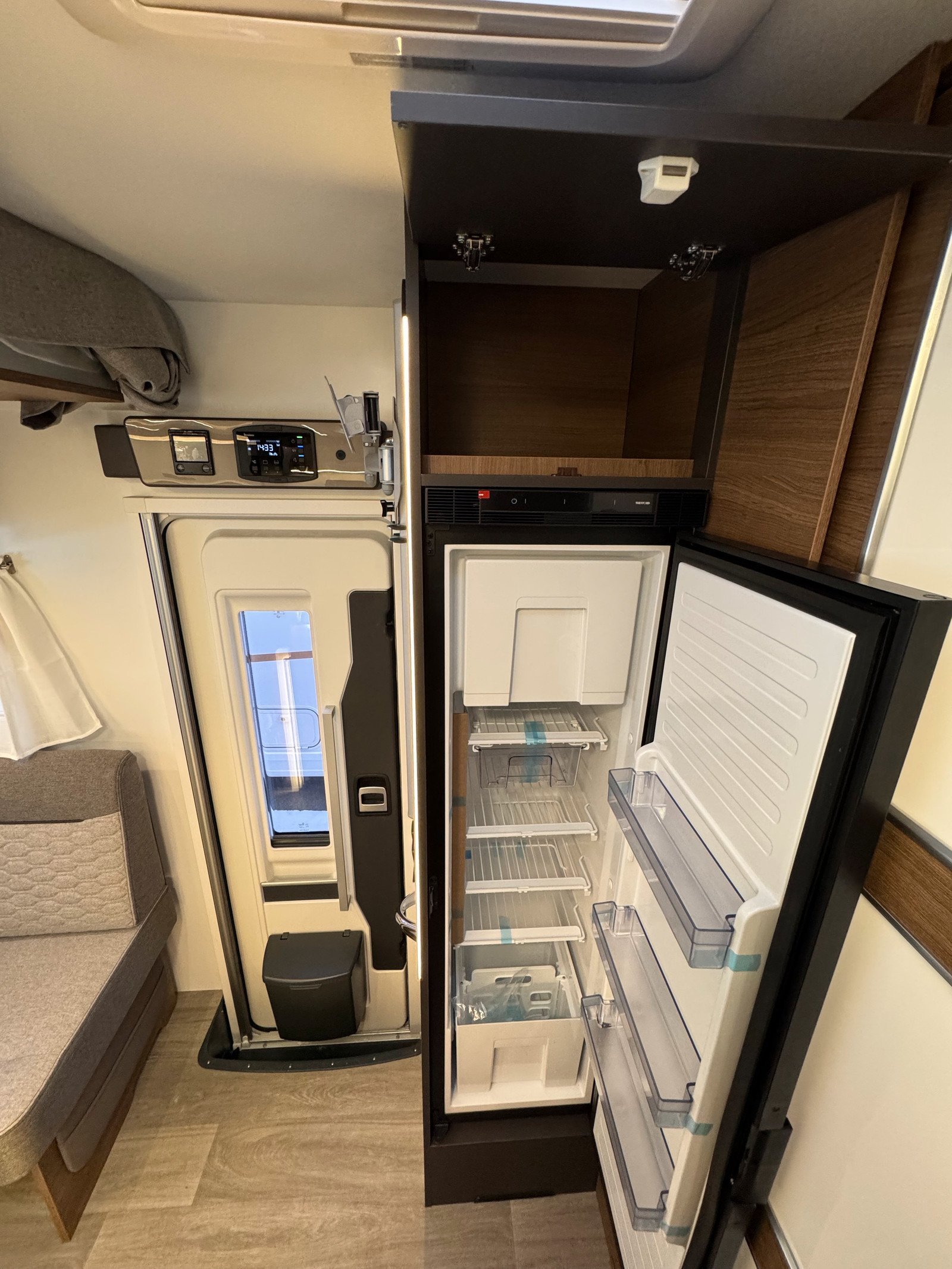 Camping Car Benimar Mileo 263 – Image 3