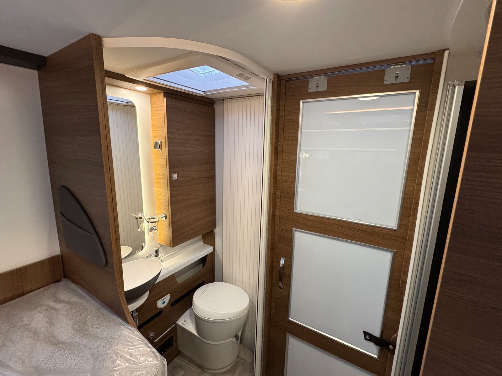 Camping Car Benimar Mileo 263 – Image 16