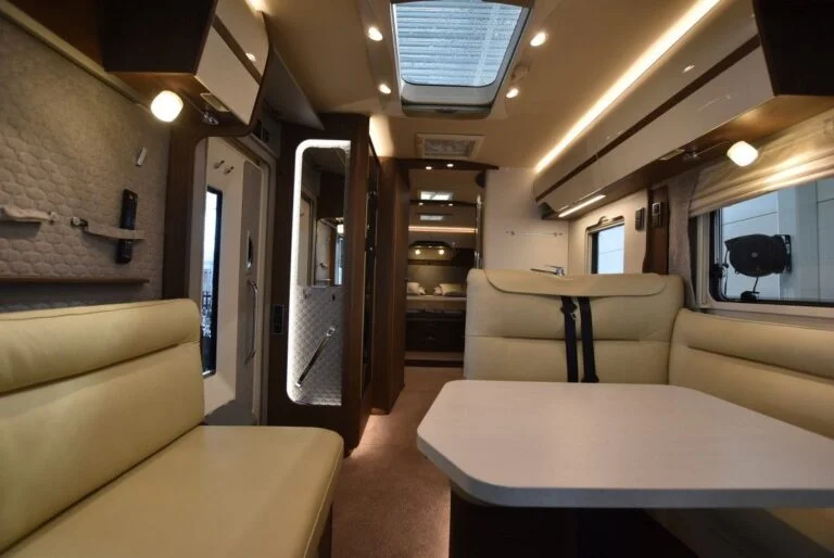 Camping Car Hymer MasterLine 890 – Image 43