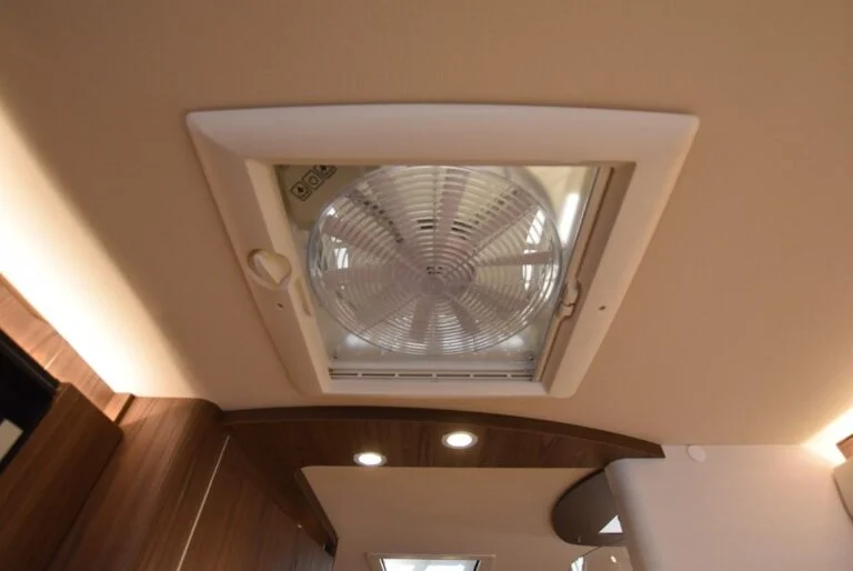 Camping Car Hymer MasterLine 890 – Image 33