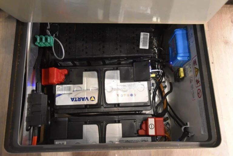 Camping Car Hymer MasterLine 890 – Image 13