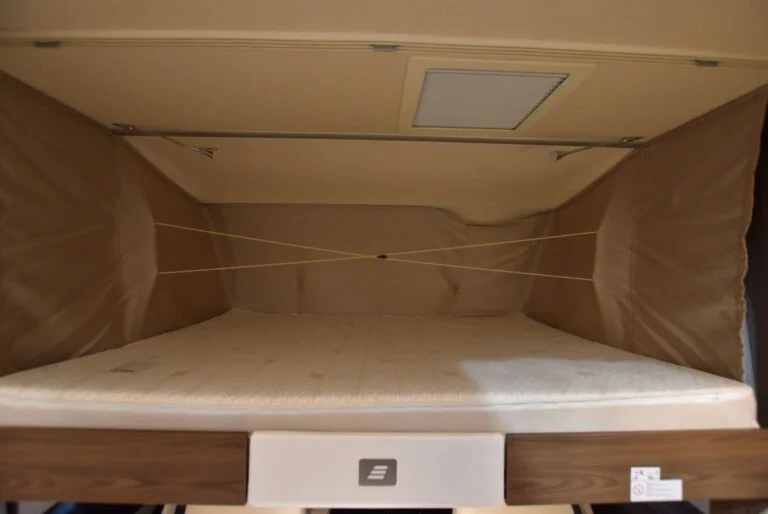 Camping Car Hymer MasterLine 890 – Image 12