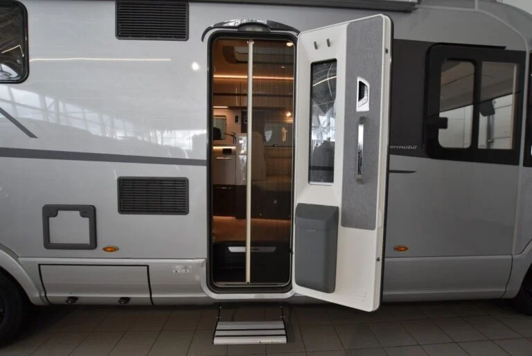 Camping Car Hymer MasterLine 890 – Image 45