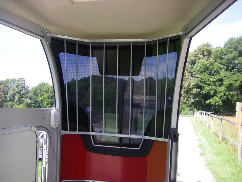 Van 2 places Ifor Williams HBX 506 – Image 16