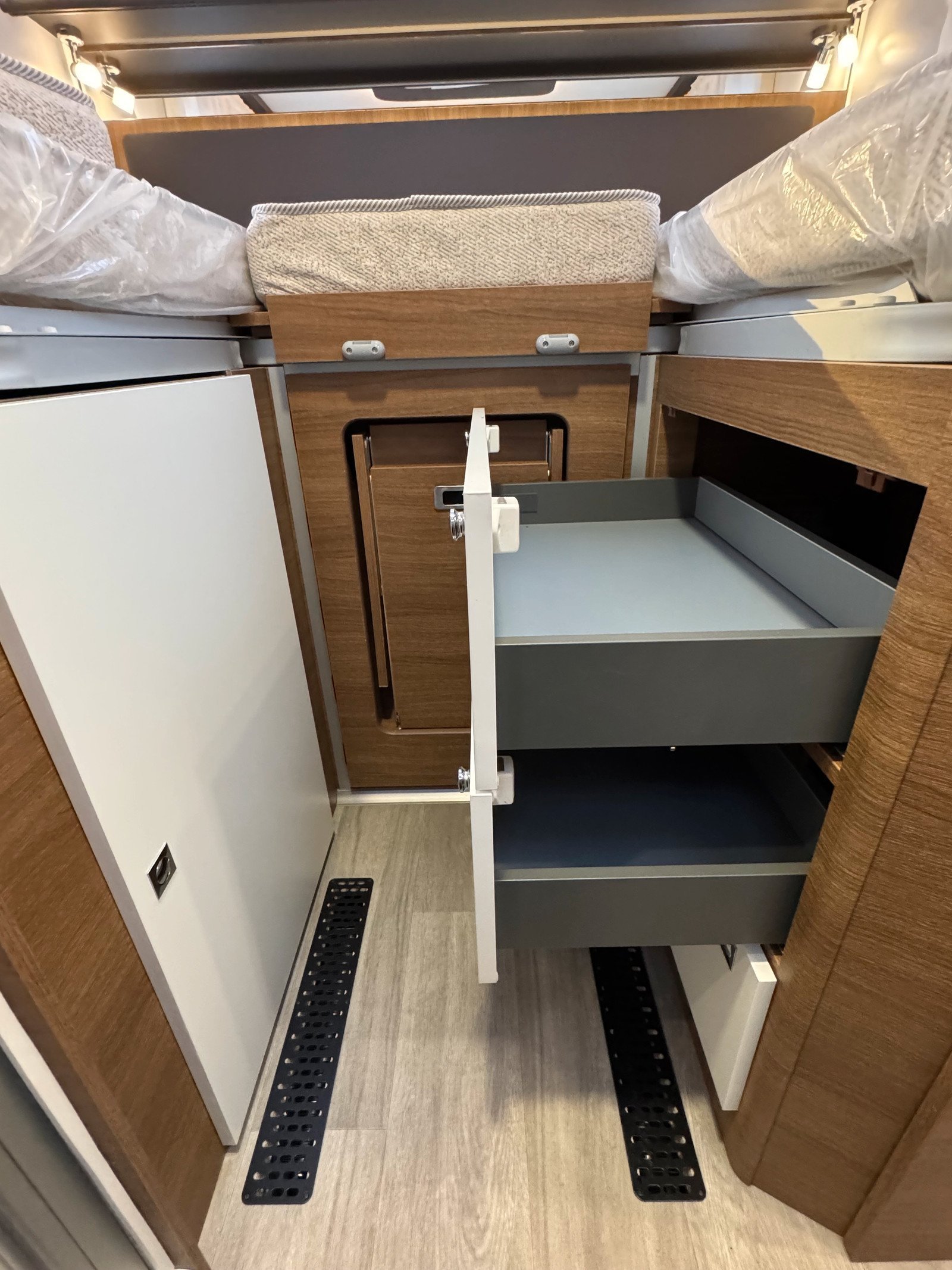 Camping Car Benimar Mileo 263 – Image 20