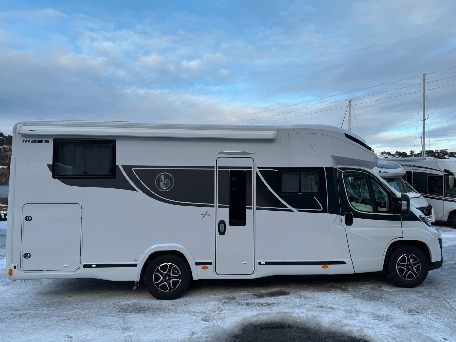 Camping Car Benimar Mileo 263 – Image 30